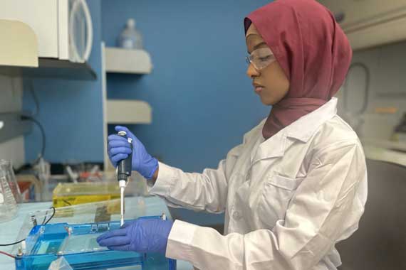 Hawaa Fayed, an MU senior majoring in biochemistry